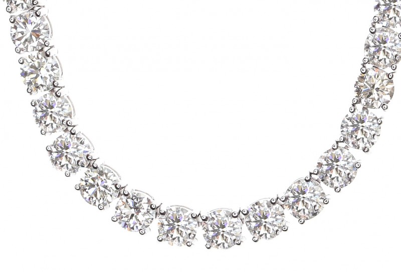 29.50 Carat 18k White Gold Diamond Tennis Necklace